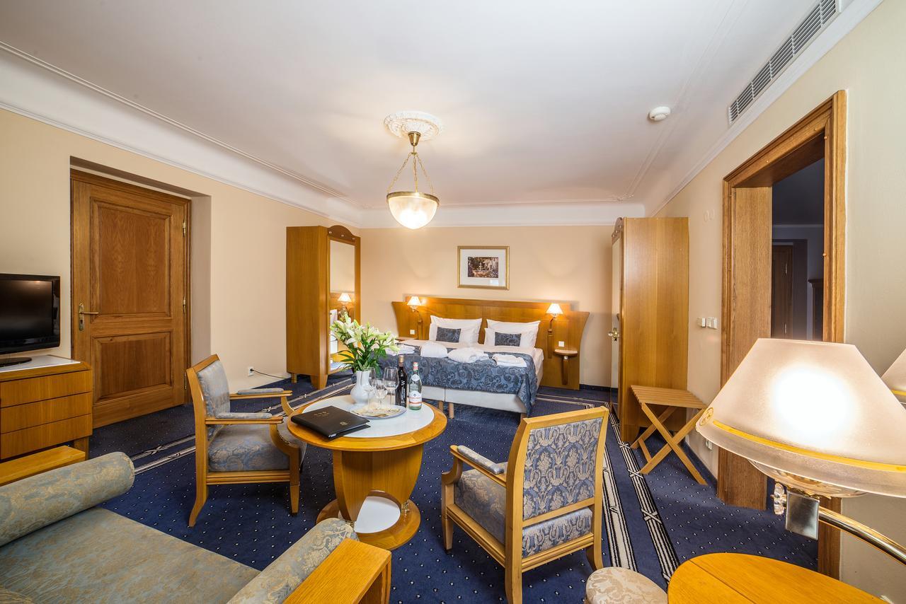 Hotel Three Lilies Inkl Aquaforum Frantiskovy Lazne Exterior foto