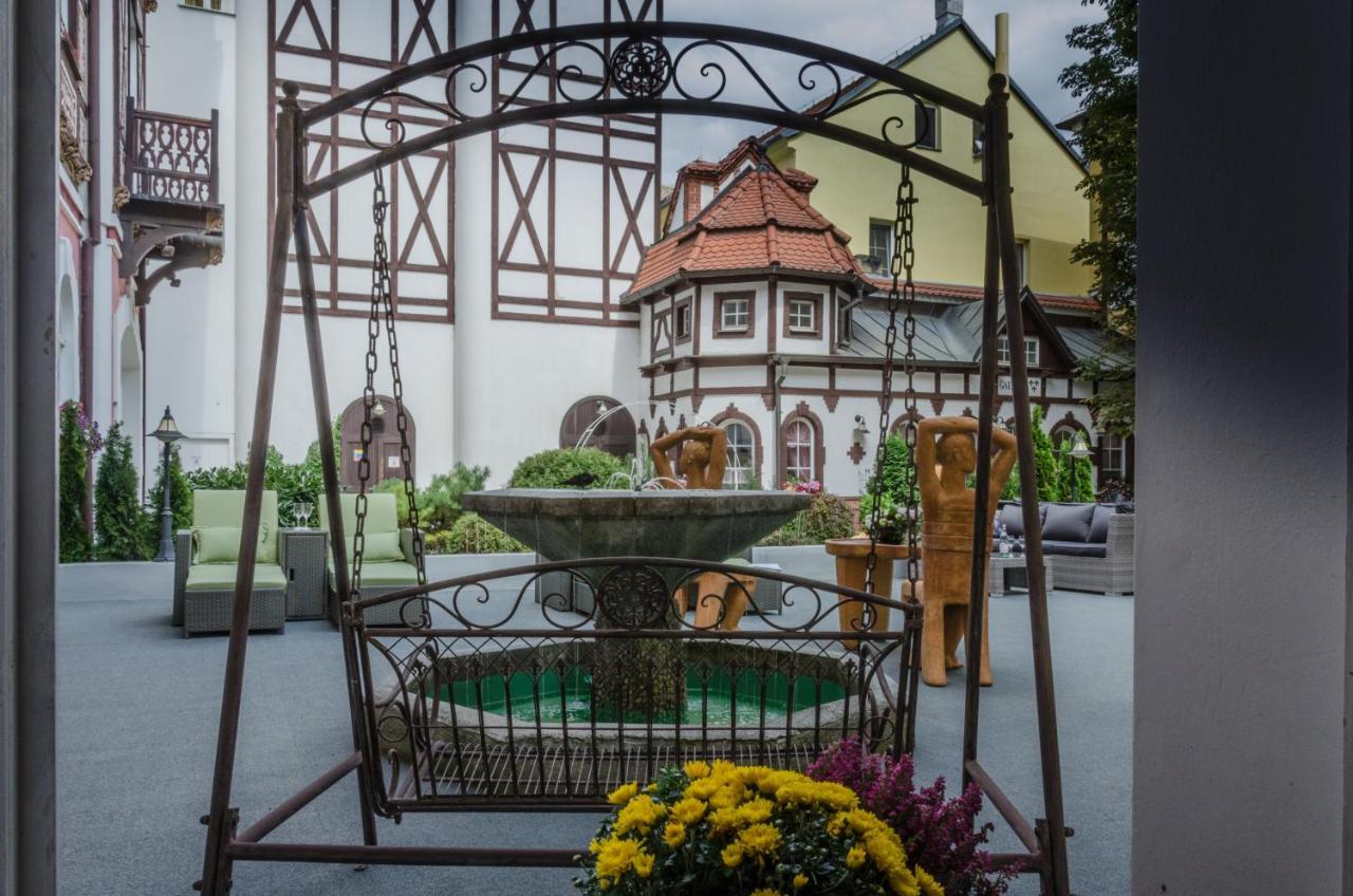 Hotel Three Lilies Inkl Aquaforum Frantiskovy Lazne Exterior foto